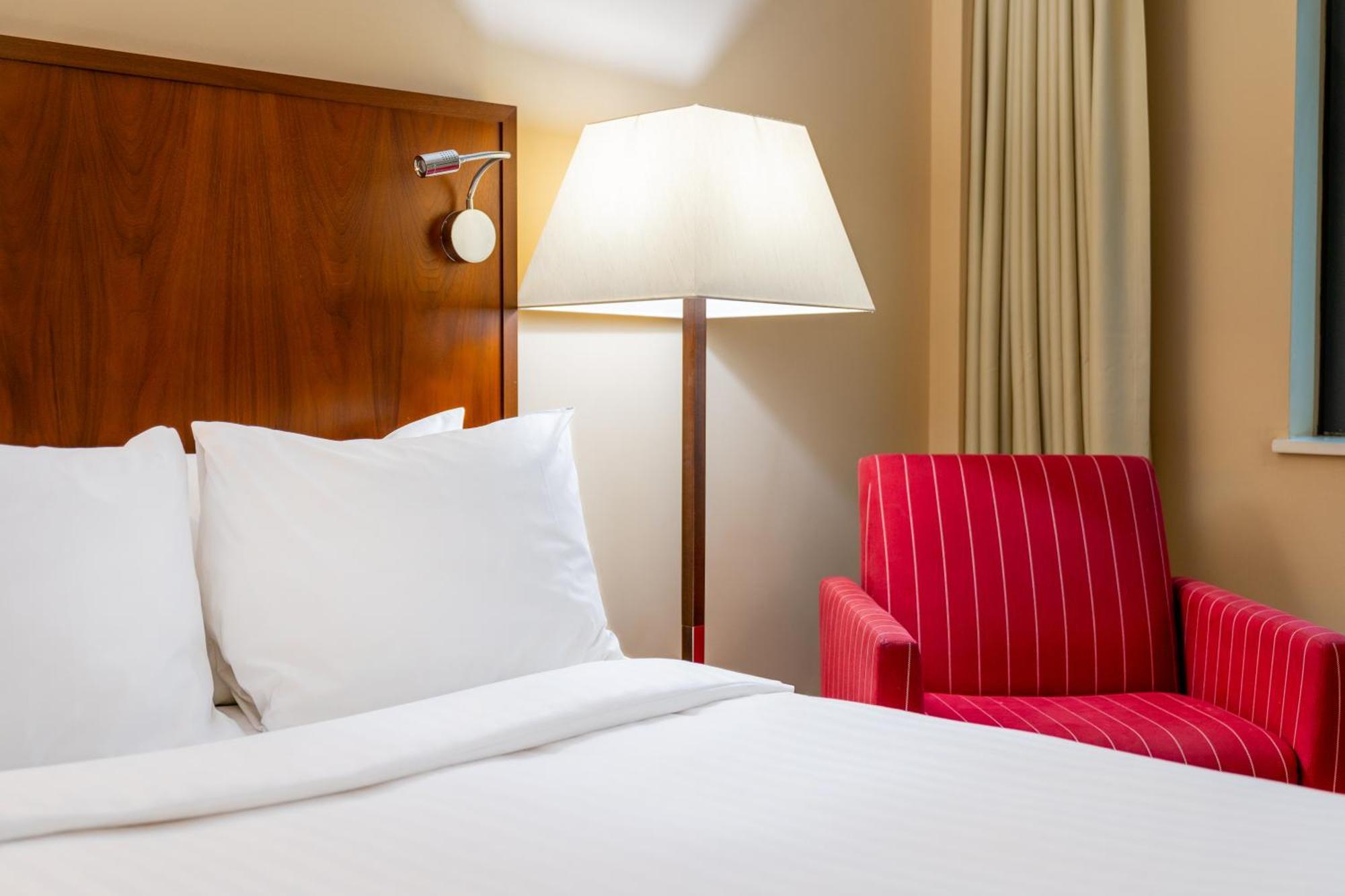 London Twickenham Stadium Hotel, A Member Of Radisson Individuals Exteriör bild