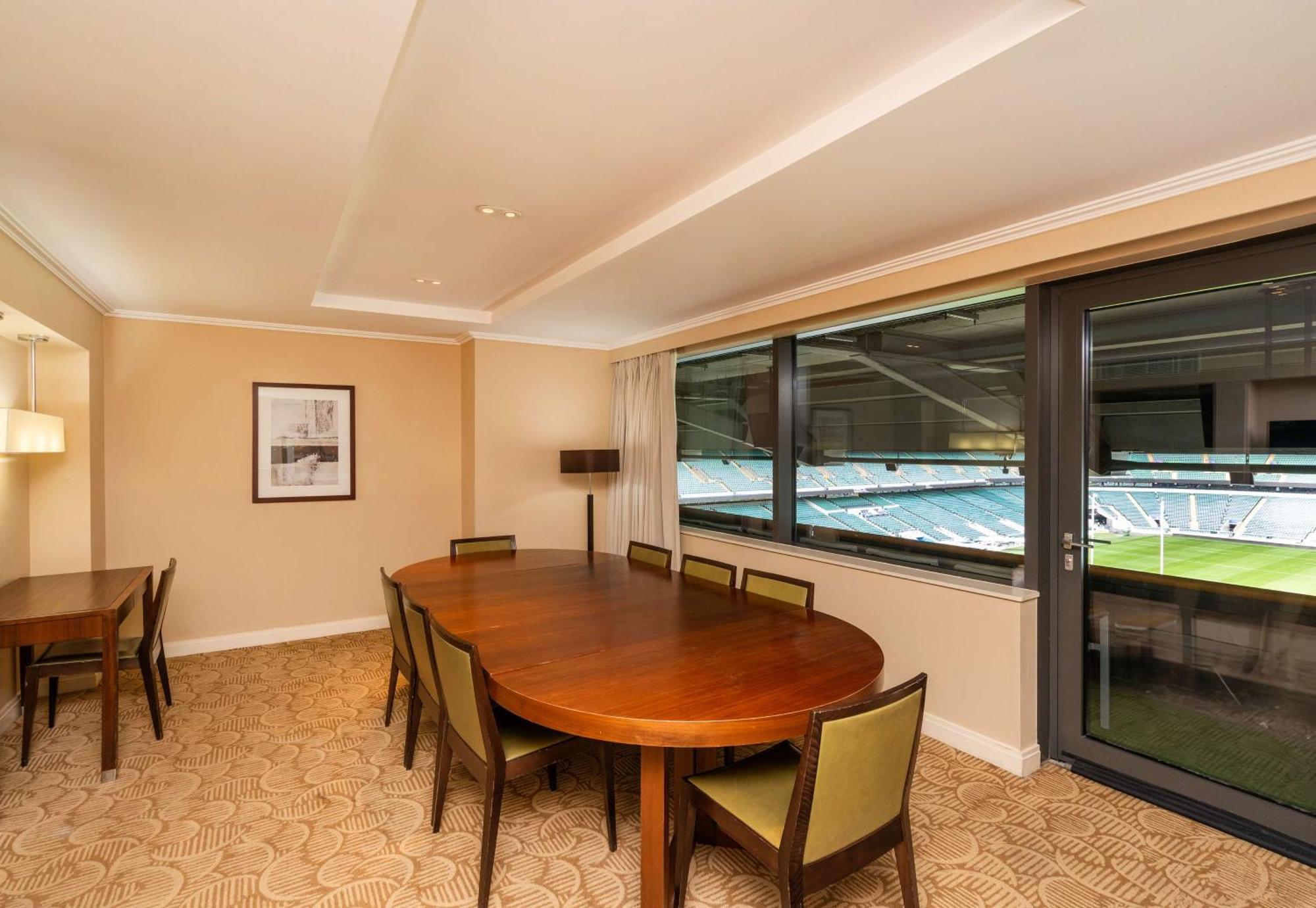 London Twickenham Stadium Hotel, A Member Of Radisson Individuals Exteriör bild