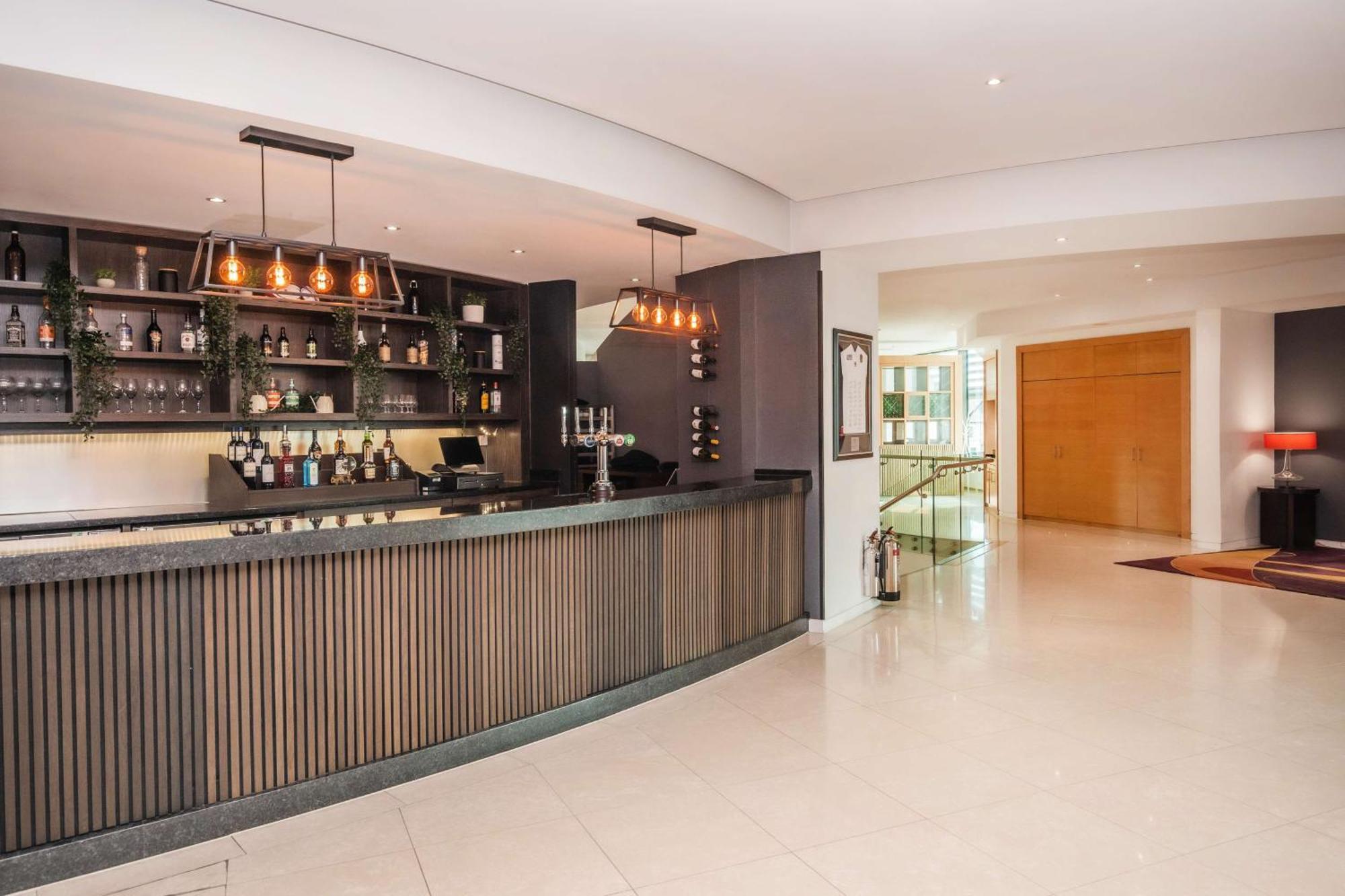 London Twickenham Stadium Hotel, A Member Of Radisson Individuals Exteriör bild