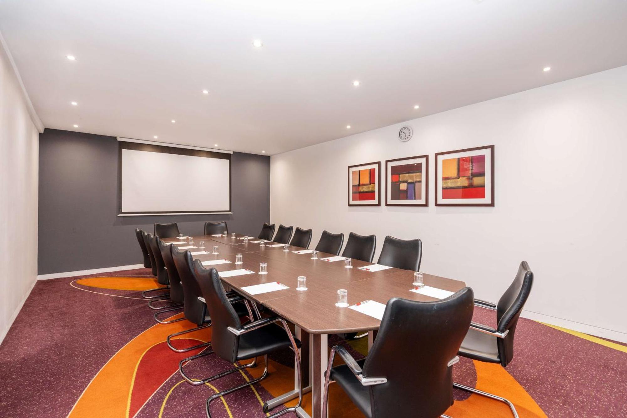London Twickenham Stadium Hotel, A Member Of Radisson Individuals Exteriör bild